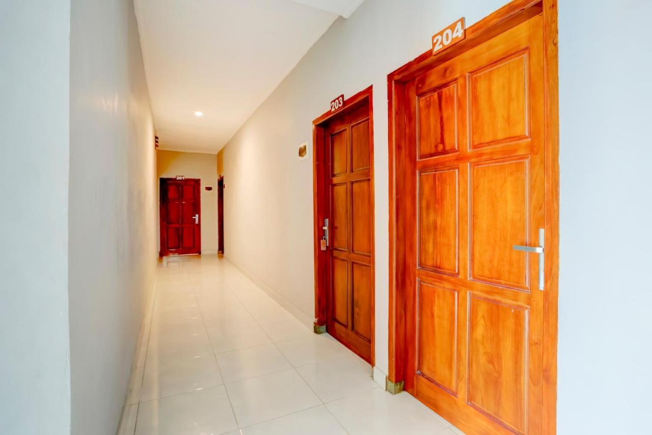 Oyo 90089 Hotel Satria Syariah دنباسار المظهر الخارجي الصورة