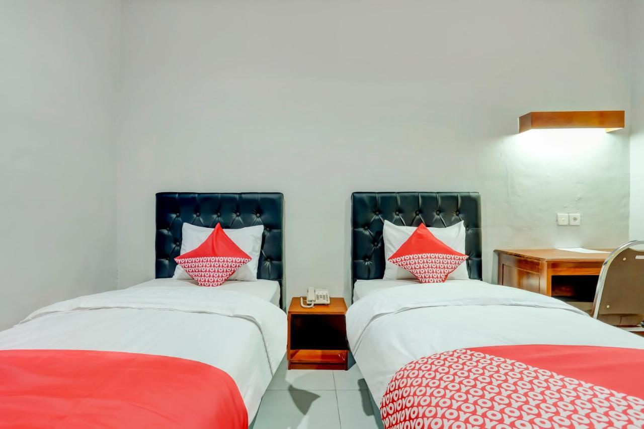 Oyo 90089 Hotel Satria Syariah دنباسار المظهر الخارجي الصورة