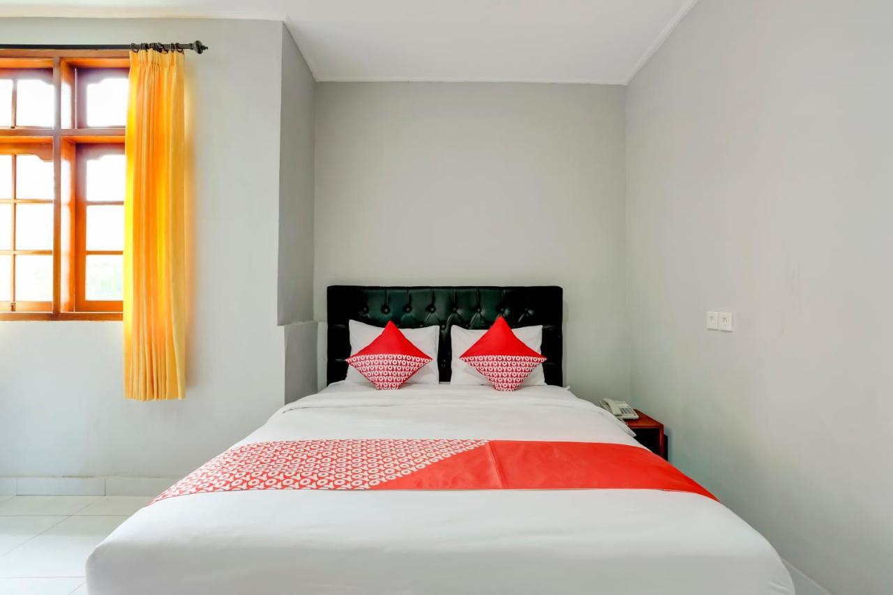 Oyo 90089 Hotel Satria Syariah دنباسار المظهر الخارجي الصورة